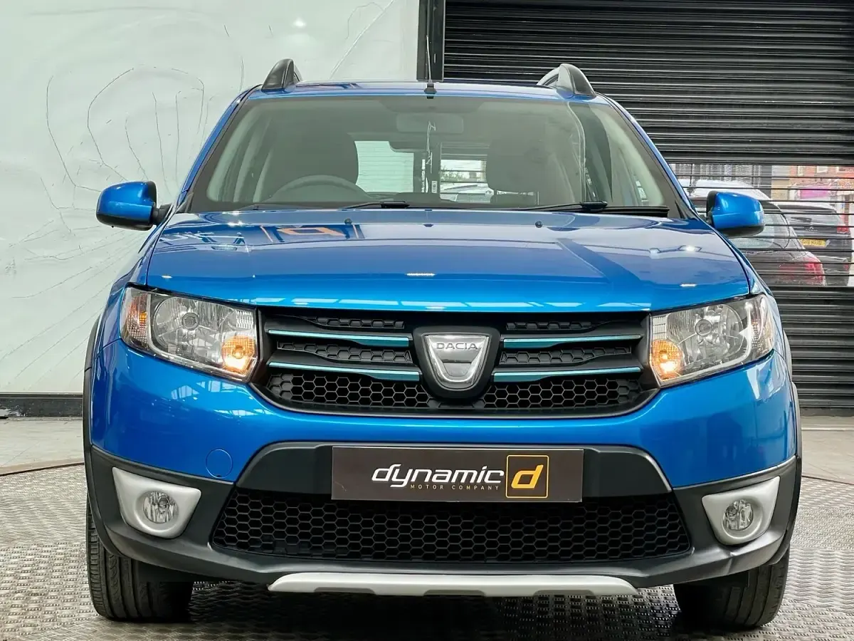 Used Dacia Sandero Lauréate 2015 Blue Hatchback
