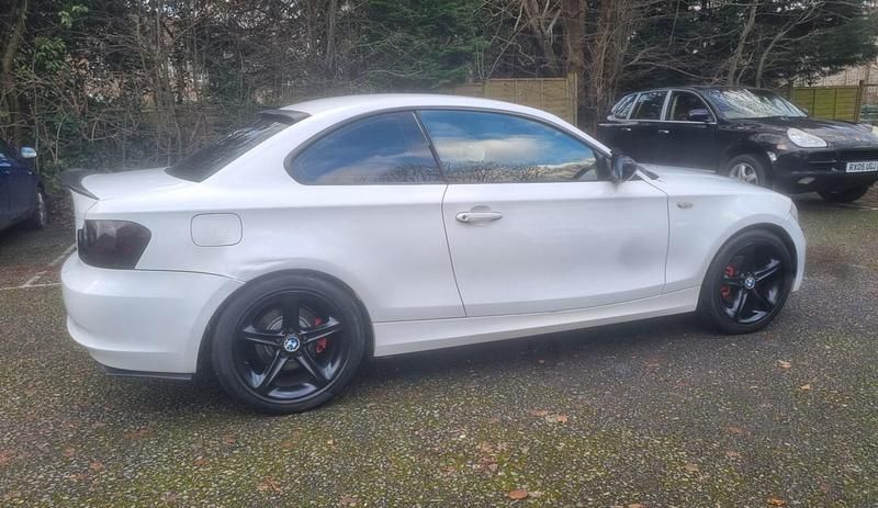 Used BMW 118 Coupé Exclusive 143 HP (105 kW) 2012 White Coupe