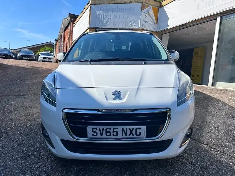 Used Peugeot 5008 Active 2015 White MPV