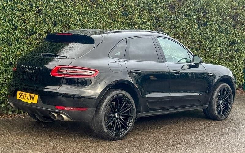 Used Porsche Macan S 258 HP (189 kW) 2017 Black SUV
