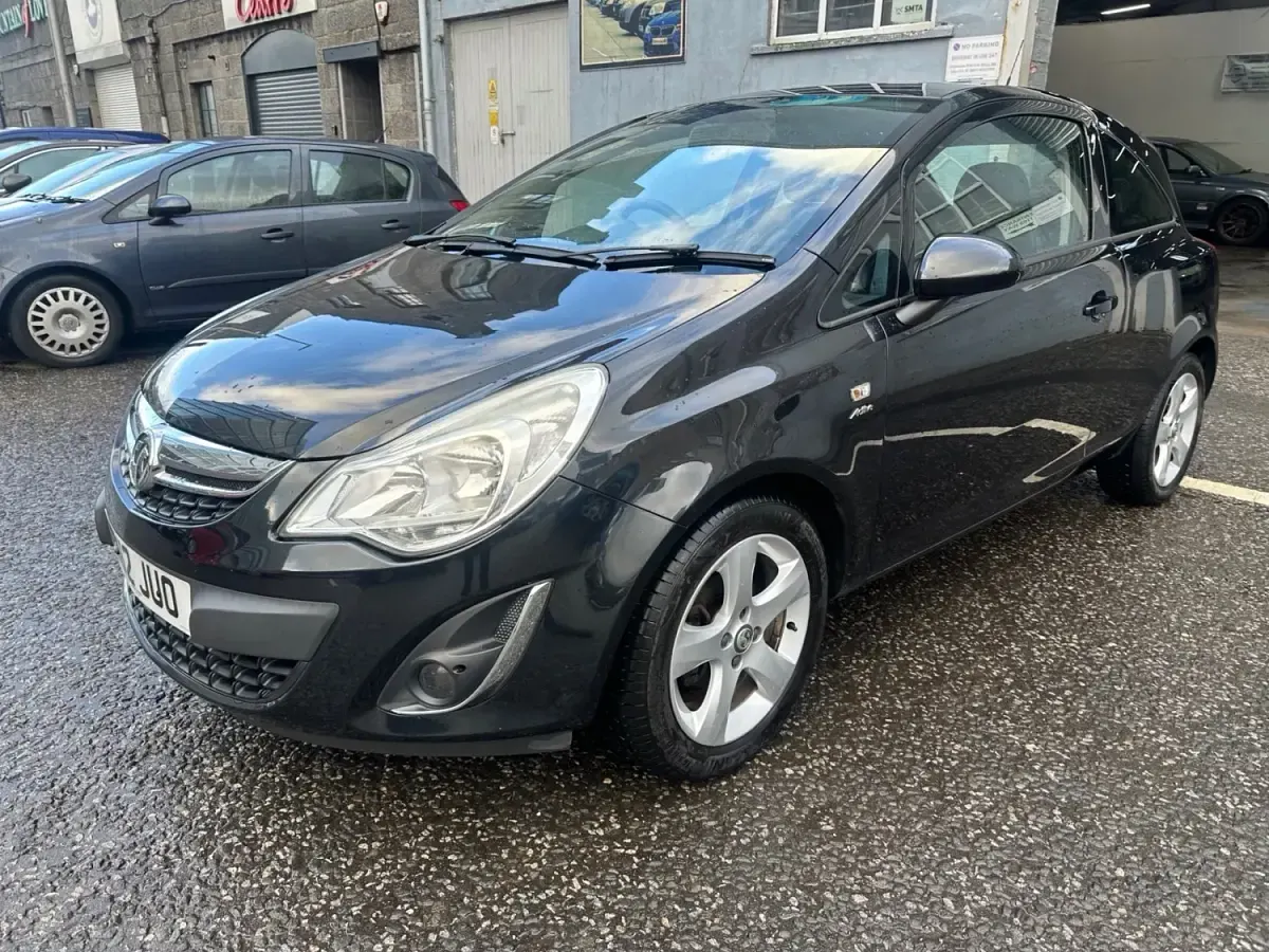 Używany Vauxhall Corsa Active 2012 Czarny Hatchback