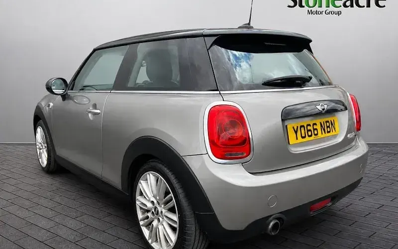 Used Mini Cooper Hatch 136 HP (100 kW) 2017 Silver Hatchback