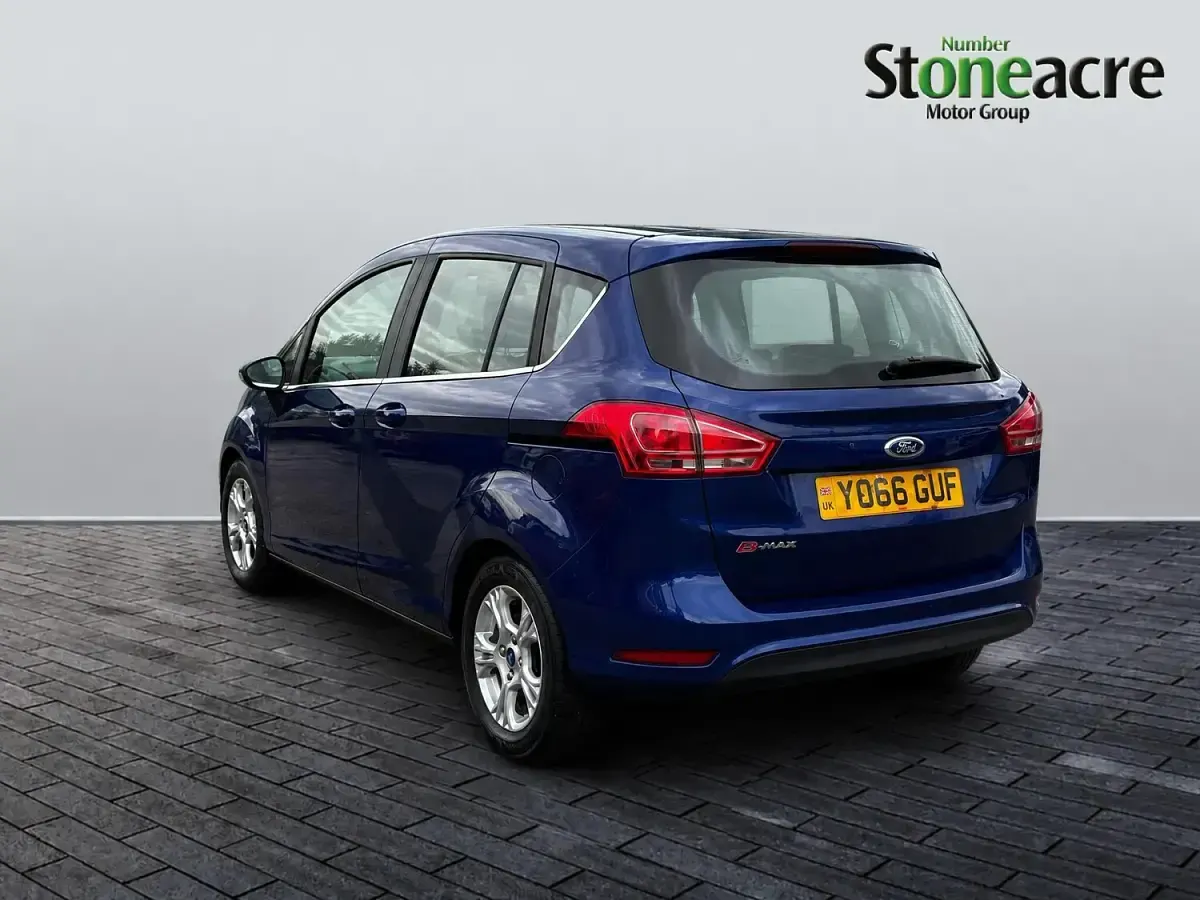 Used Ford B-MAX Zetec 105 HP (77 kW) 2017 Blue MPV
