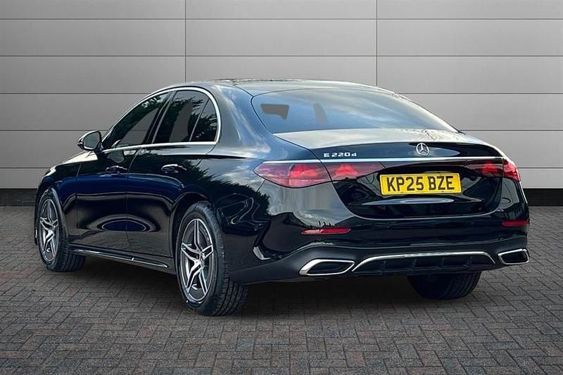 Begagnad Mercedes E220 AMG line 197 HK (144 kW) 2025 Svart Sedan