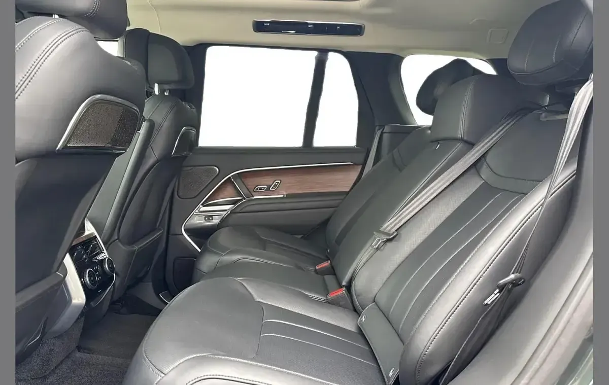 Used Land Rover Range Rover Autobiography 296 HP (217 kW) 2024 Green SUV