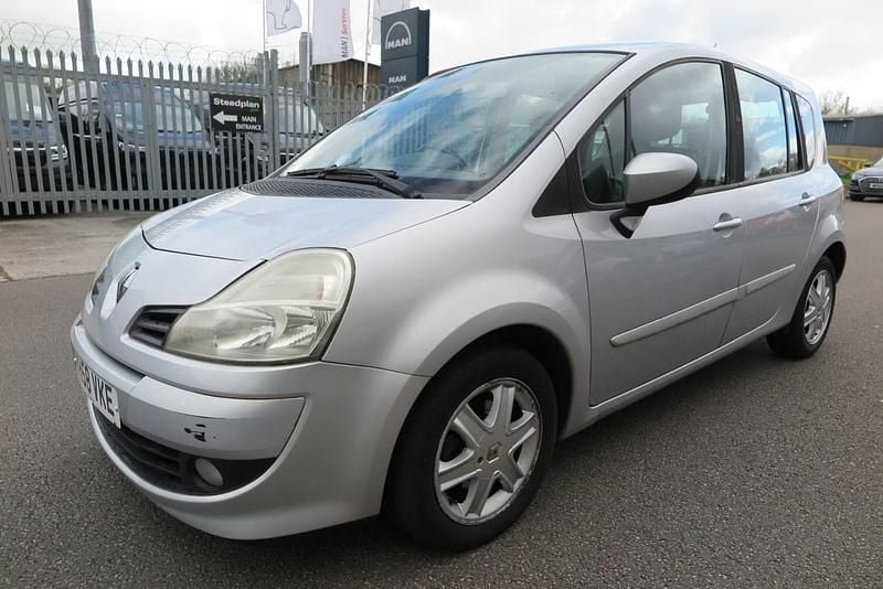 Used Renault Grand Modus Dynamique 86 HP (63 kW) 2008 Silver MPV