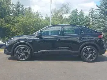 Used Citroën C4 PureTech 101 HP (74 kW) 2022 Black Hatchback