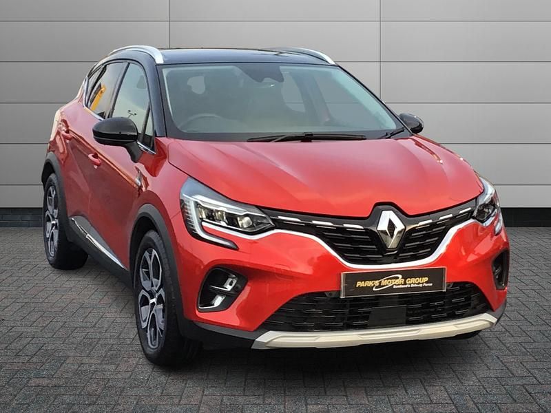 Red/black Used 2024 Renault Captur Techno SUV | £16,995 (Fair price) - Image 1/1
