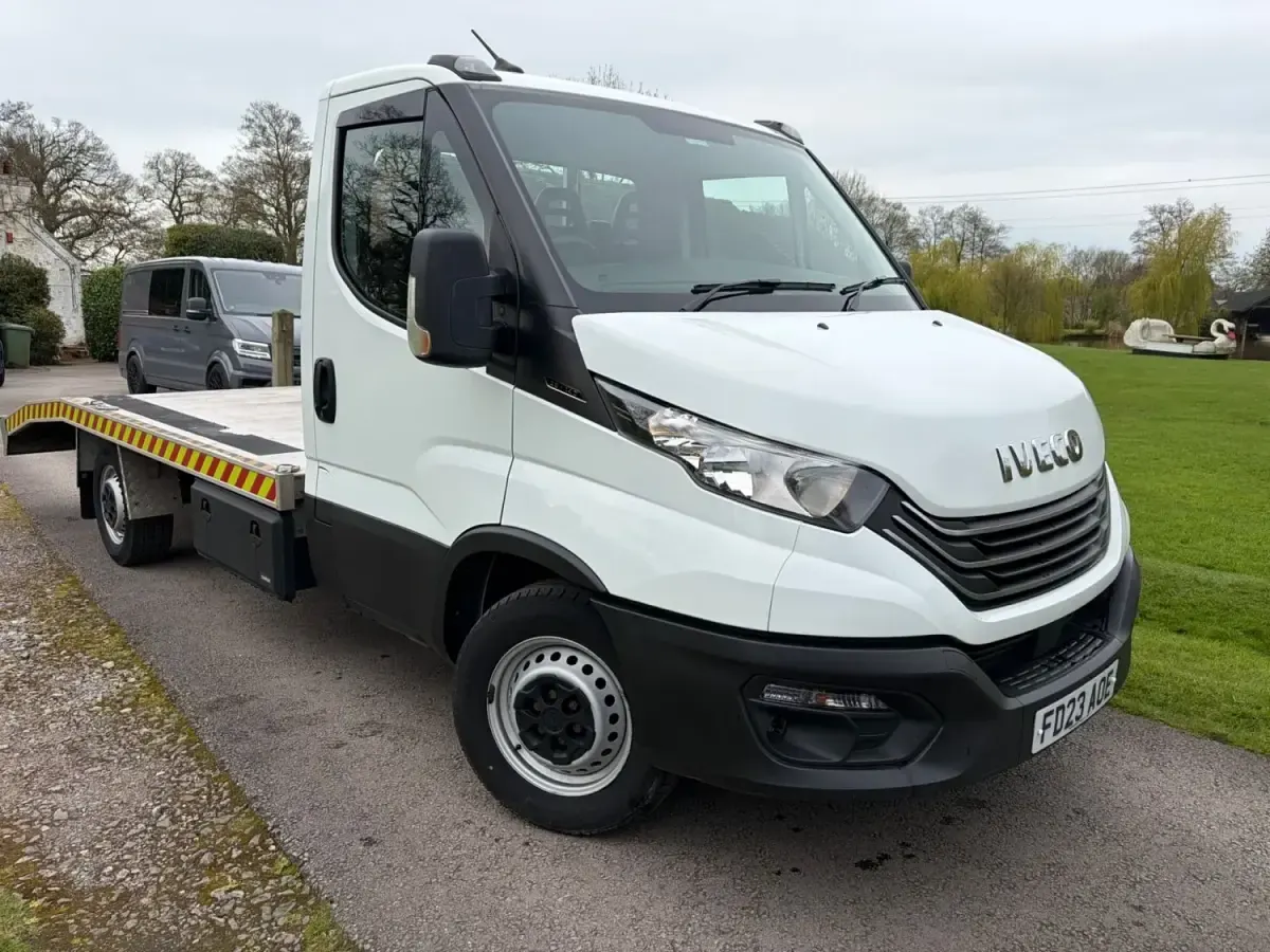 Begagnad Iveco Daily 2023 Vit Van