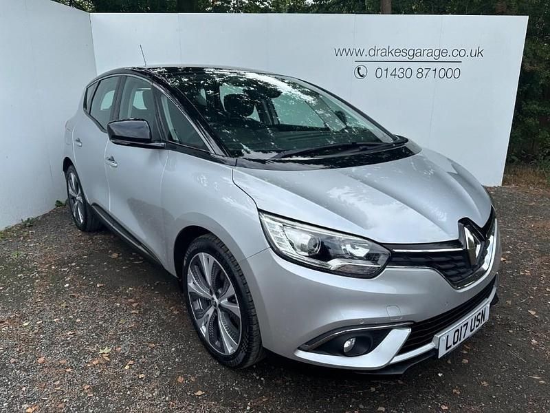 Silver/black Used 2017 Renault Scénic IV Dynamique MPV | £10,990 (A bit pricey) - Image 1/4