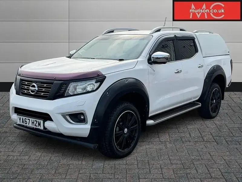 Used Nissan Navara Tekna 187 HP (137 kW) 2017 White Pickup