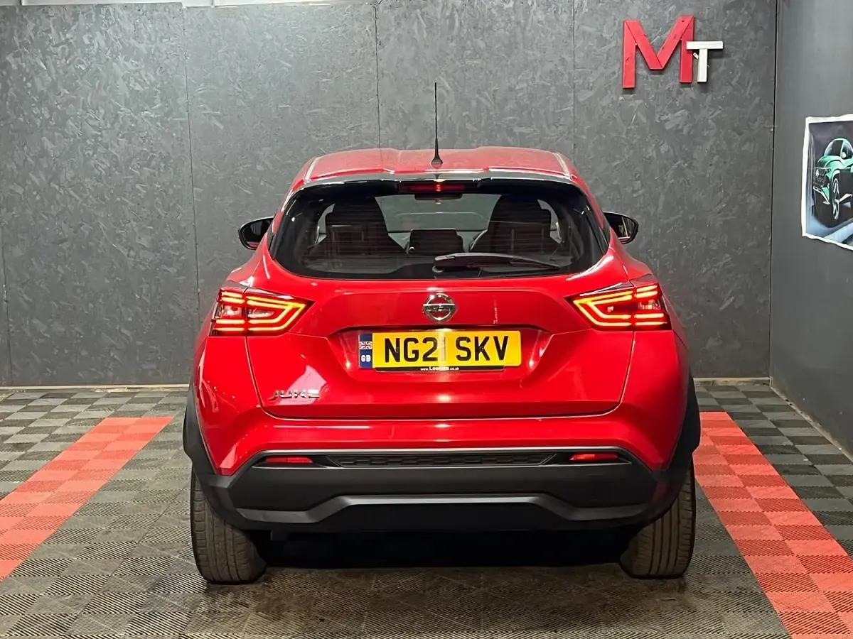 Used Nissan Juke Acenta 114 HP (83 kW) 2021 Red SUV