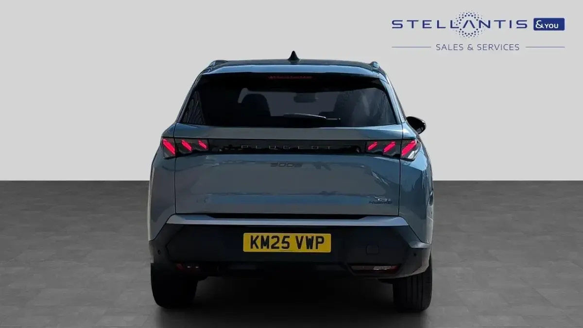 Used Peugeot 5008 GT 134 HP (98 kW) 2025 Blue SUV