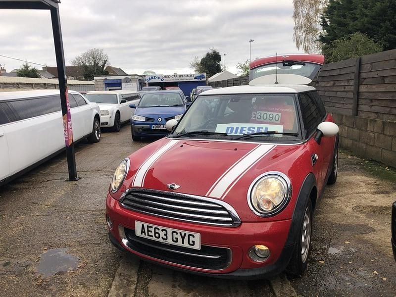 Used Mini Cooper D Hatch 2013 Red Hatchback
