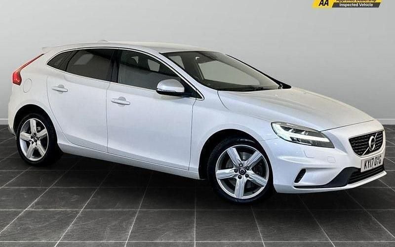 White Used 2017 Volvo V40 R-Design Estate | £10,895 (Fair price) - Image 1/2