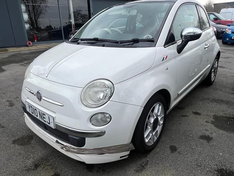 Used Fiat 500 Lounge 69 HP (50 kW) 2010 White Hatchback