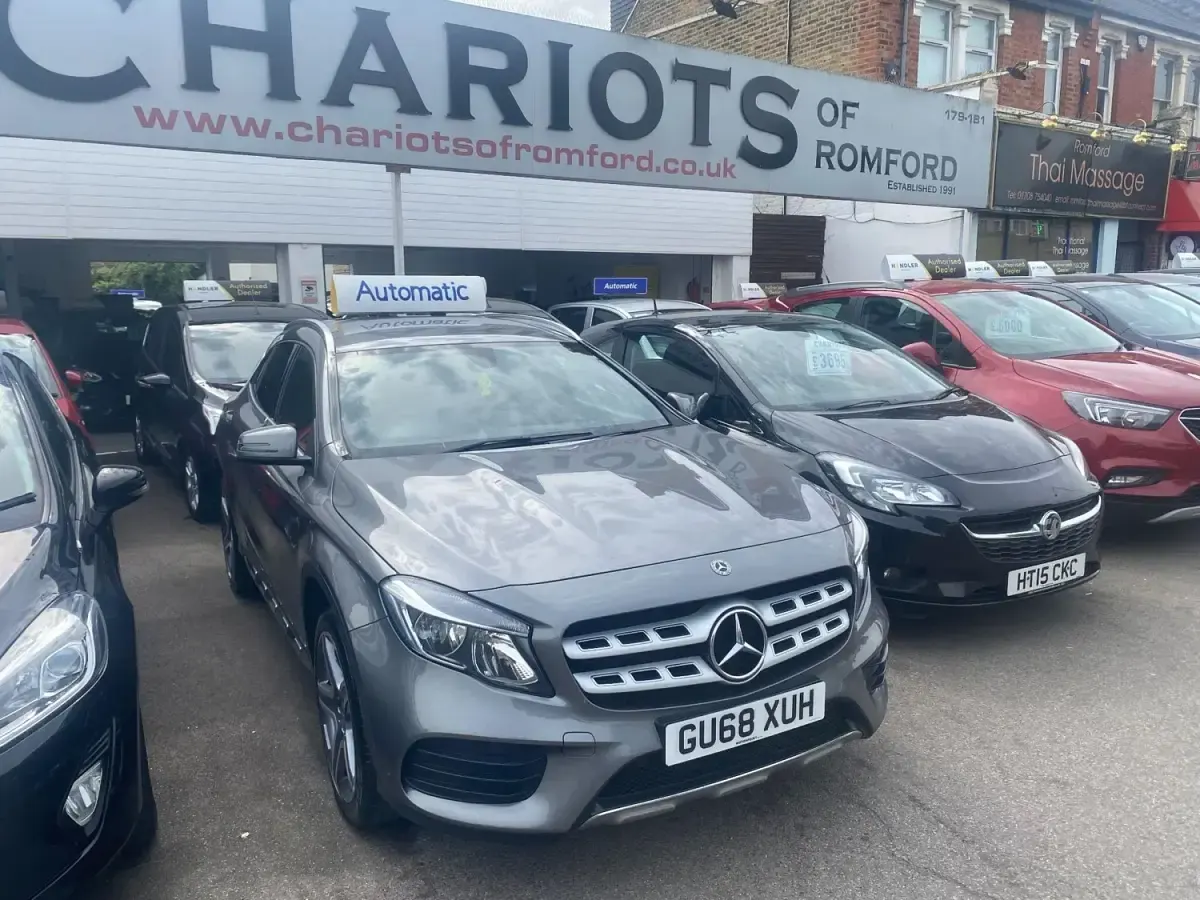Usado Mercedes GLA200 AMG line 2018 Cinzento SUV