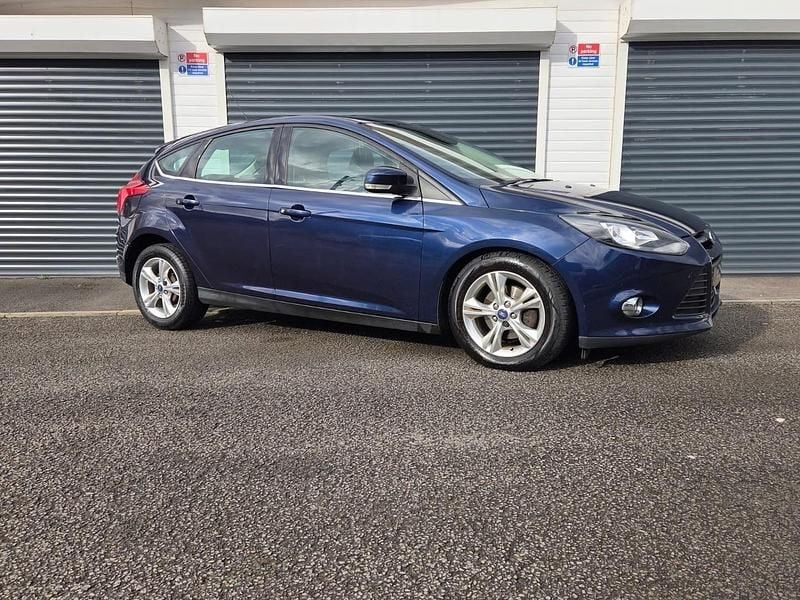 Used Ford Focus Zetec 2013 Blue Hatchback