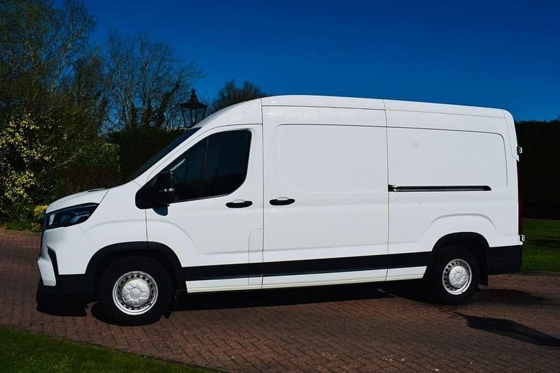 Used Maxus V90 161 HP (118 kW) 2024 White Van