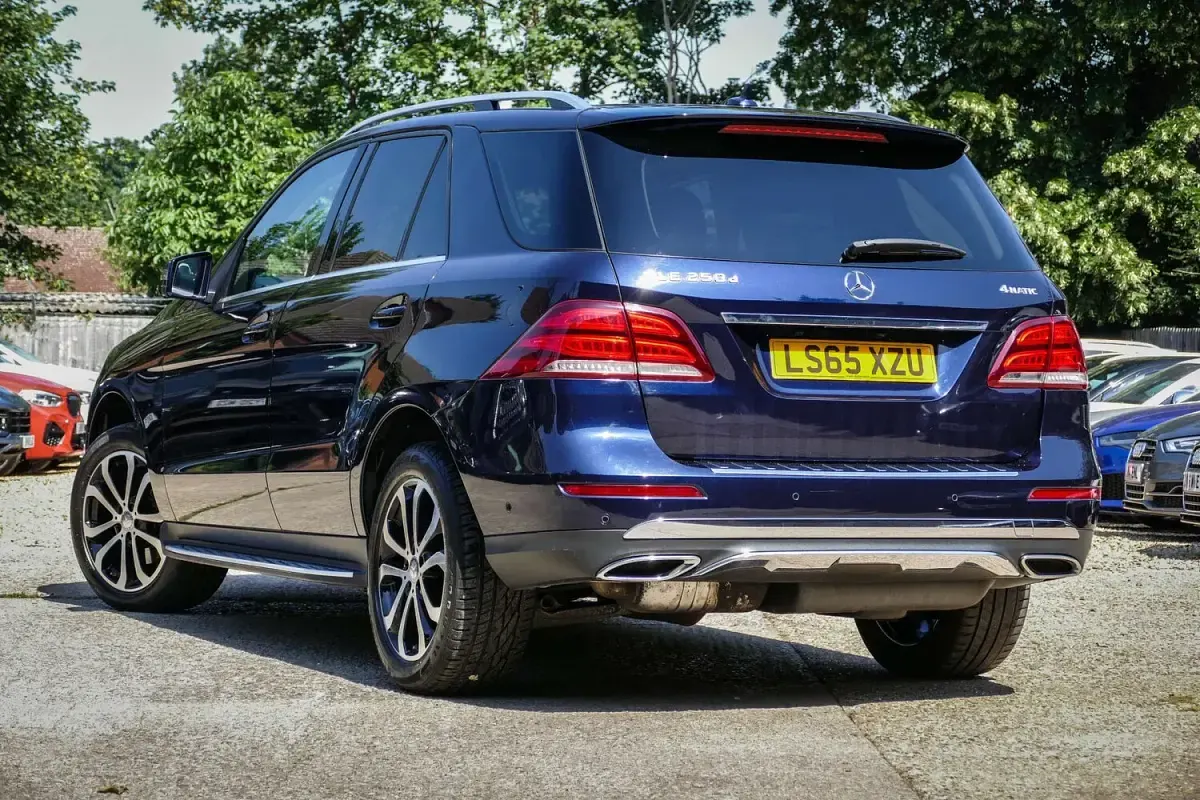 Used Mercedes GLE250 Premium 201 HP (147 kW) 2015 Blue SUV