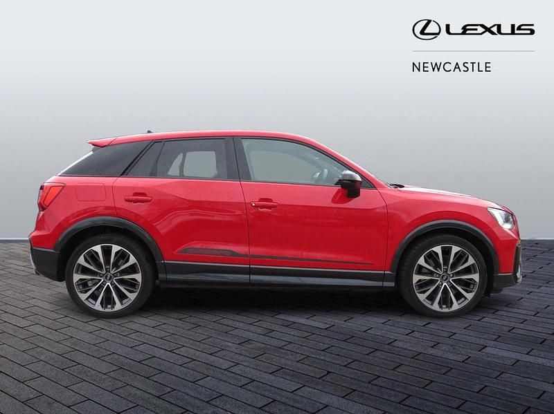 Used Audi SQ2 Black Edition 300 HP (220 kW) 2022 Red SUV