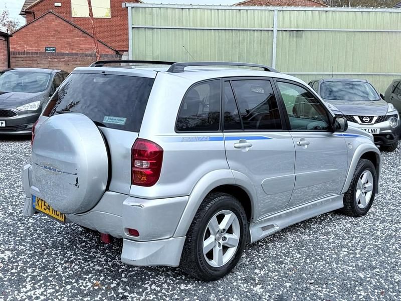 Used Toyota RAV4 147 HP (108 kW) 2006 Silver Estate