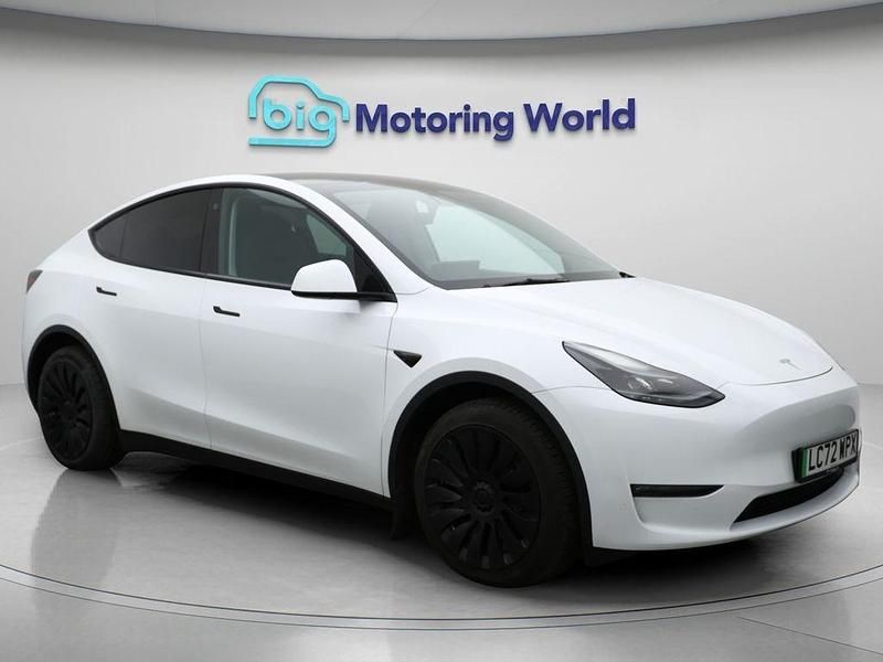 White Used 2022 Tesla Model Y Long Range AWD SUV | £23,000 (Fair price) - Image 1/4