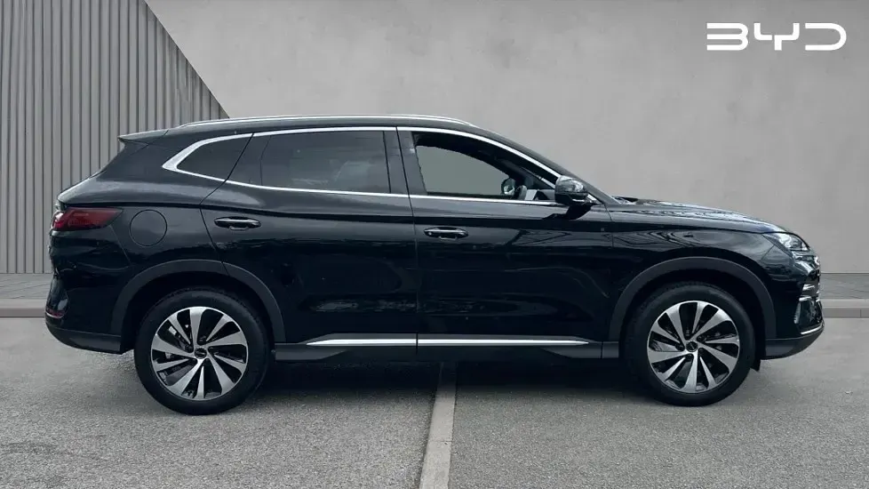 Used BYD Seal U Comfort 218 HP (160 kW) 2025 Additional metallic  obsidian black SUV