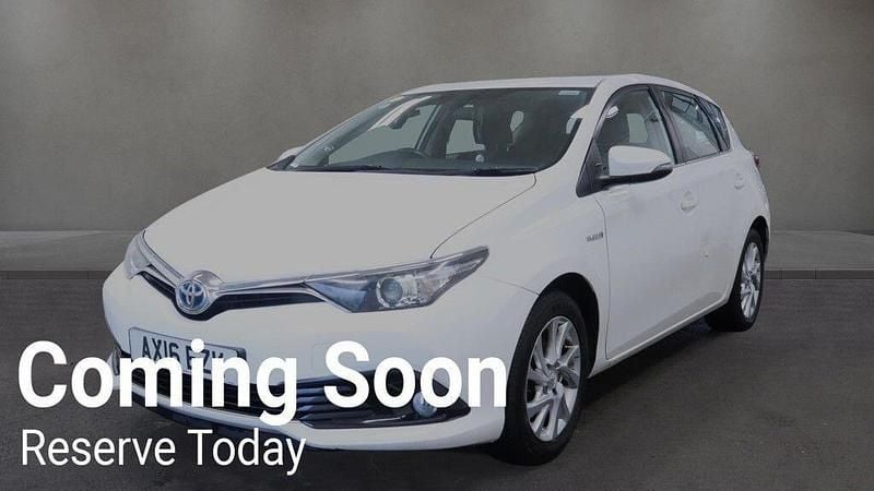 Used Toyota Auris Hybrid Business Edition 2016 White Hatchback