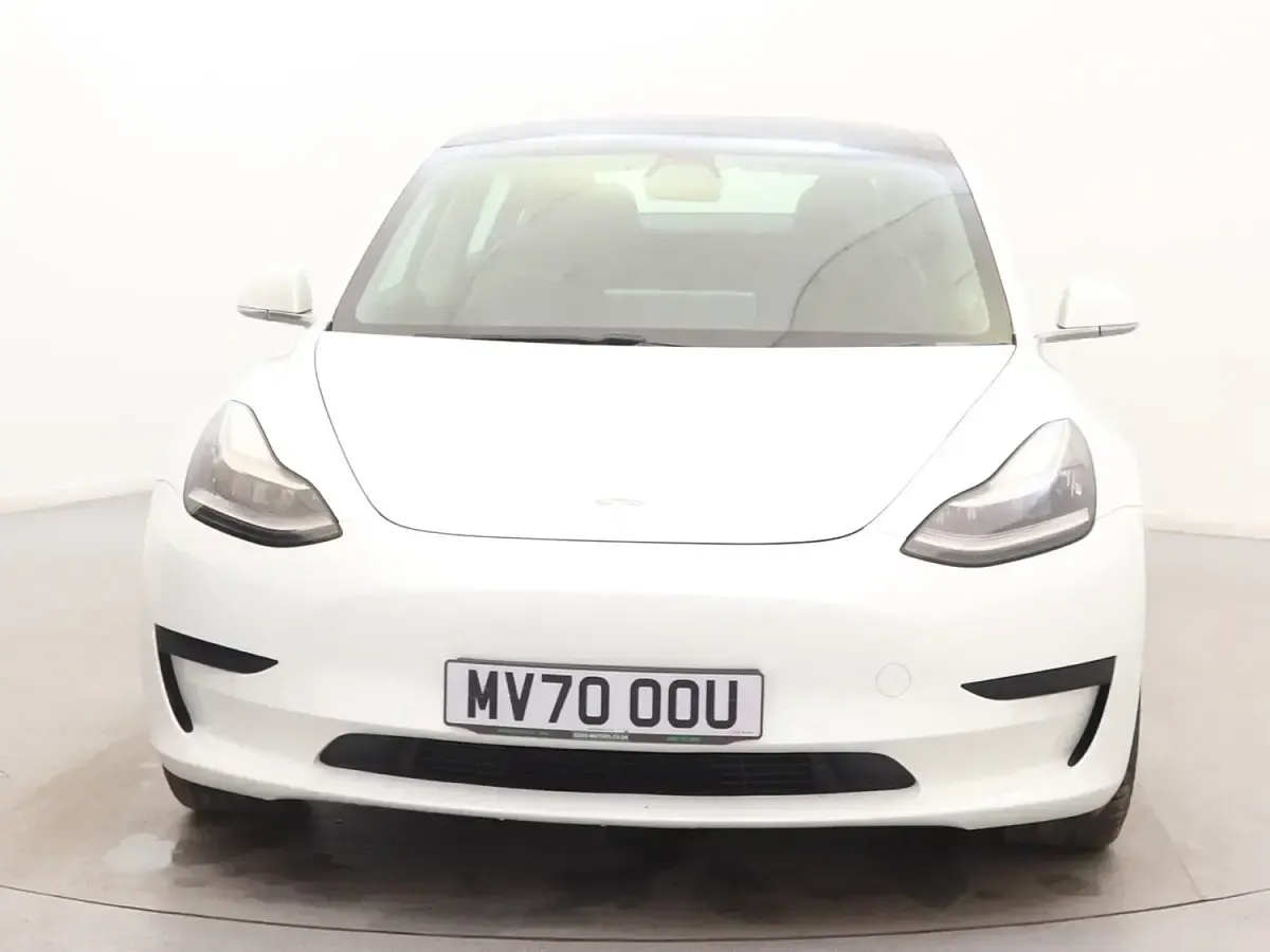 Used Tesla Model 3 Standard Range 239 kW (325 HP) 2020 White Sedan