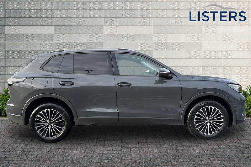 New VW Tiguan Match 130 HP (95 kW) 2025 Dolphin grey SUV