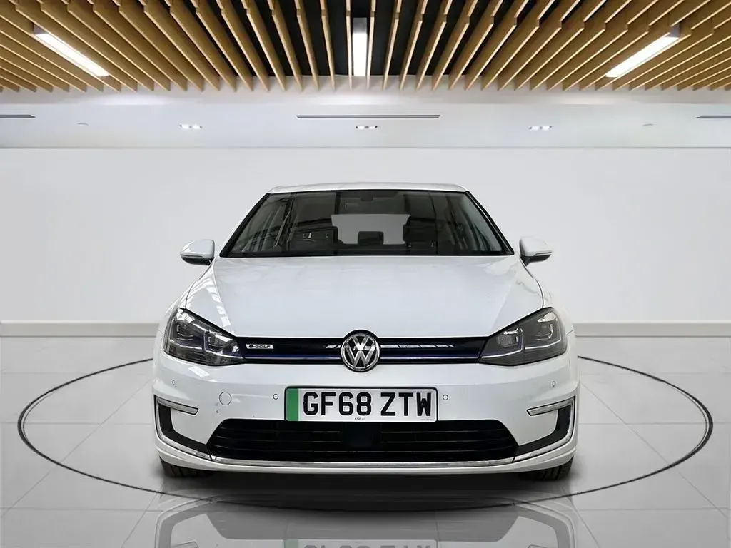 Used VW e-Golf 100 kW (136 HP) 2018 White Hatchback