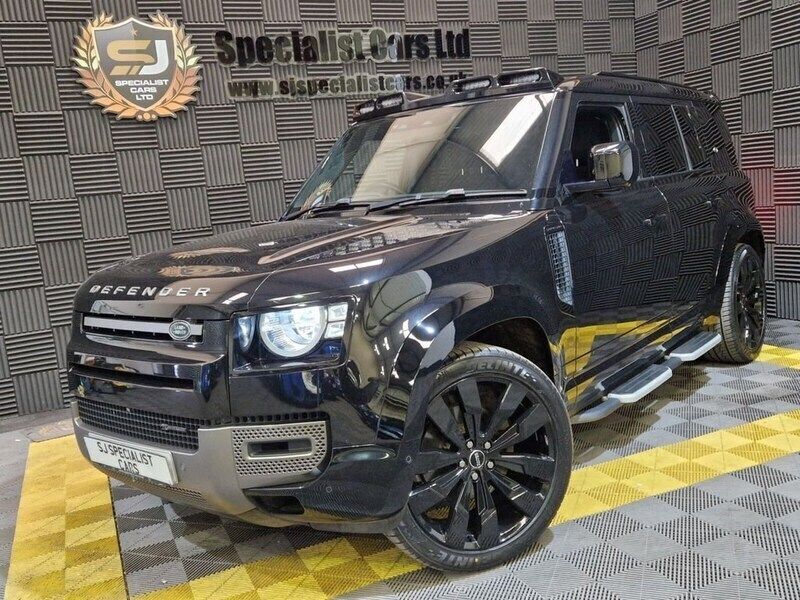Black Used 2022 Land Rover Defender Dynamic SUV | £51,995 (A bit pricey) - Image 1/4