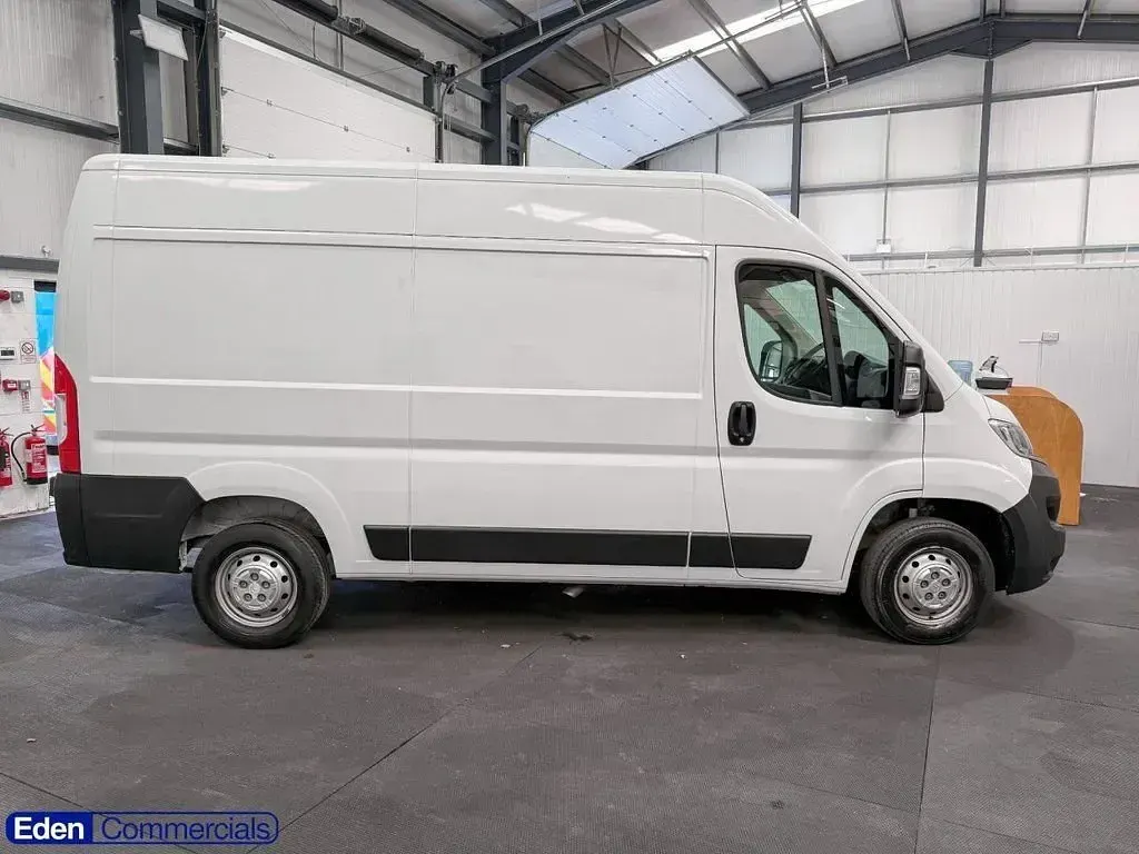 Used Citroën Relay 140 HP (102 kW) 2023 White Van