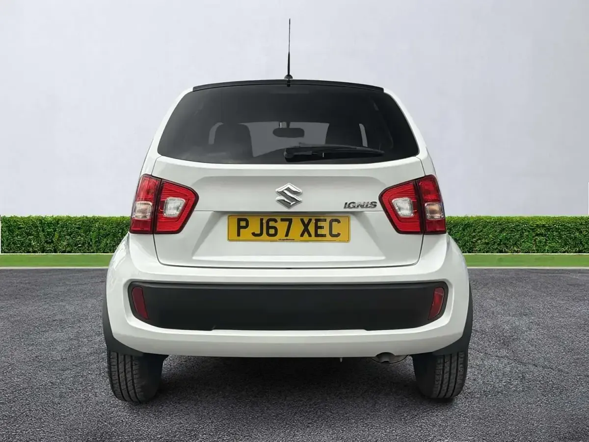 Used Suzuki Ignis SZ3 90 HP (66 kW) 2017 White/black SUV