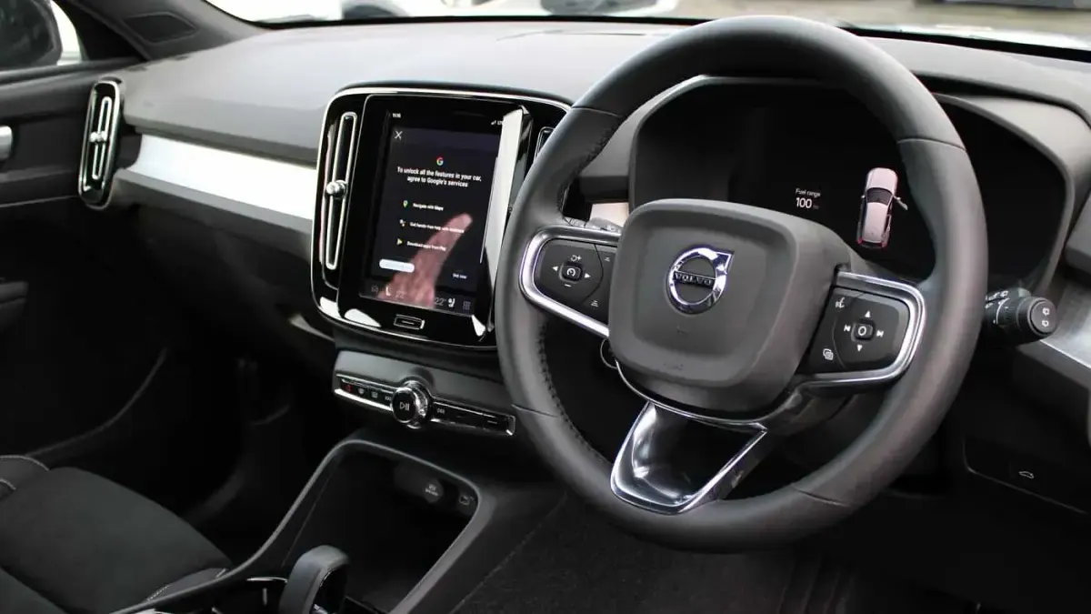 Used Volvo XC40 Plus 163 HP (119 kW) 2026 SUV