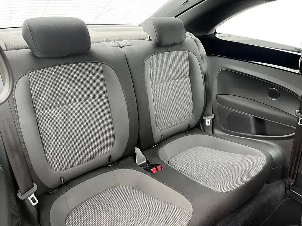 Usado VW Beetle Design 2012 Preto Citadino
