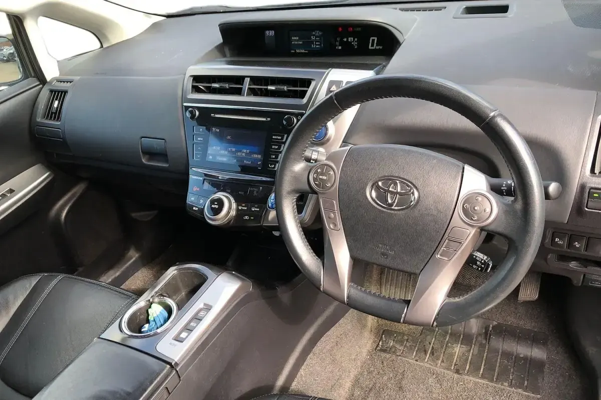 Used Toyota Prius+ 136 HP (100 kW) 2016 Grey MPV