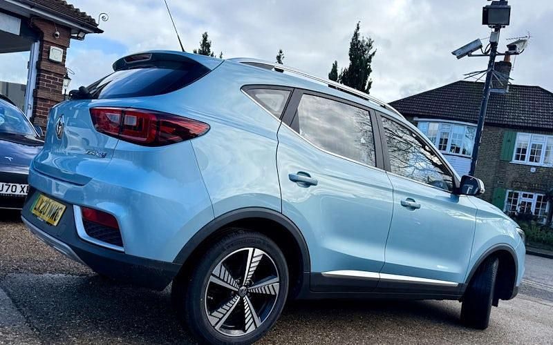 Used MG ZS Exclusive 105 kW (143 HP) 2020 Blue Hatchback