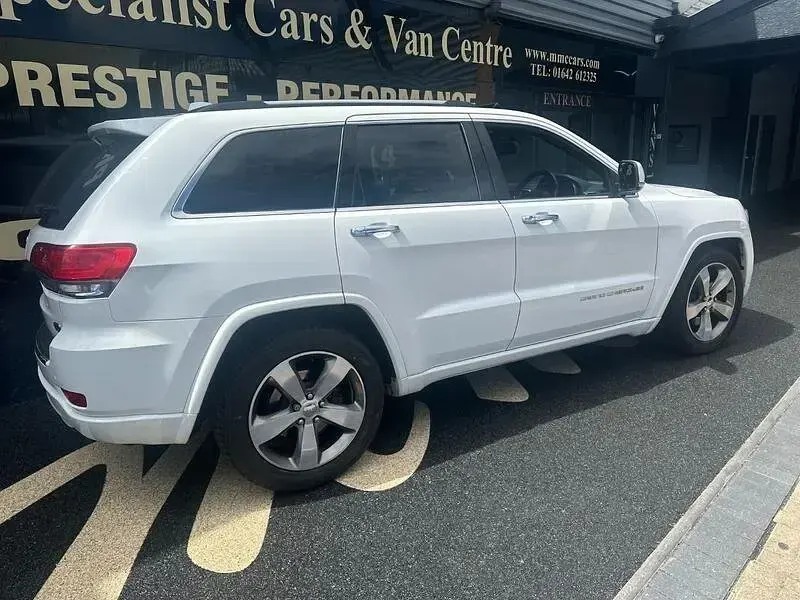 Used Jeep Grand Cherokee Overland 2016 White SUV