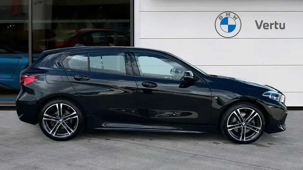 Used BMW 118 M Sport 134 HP (98 kW) 2023 Black Hatchback