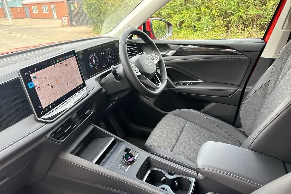 Used VW Tiguan Match 150 HP (110 kW) 2025 Persimmon red SUV