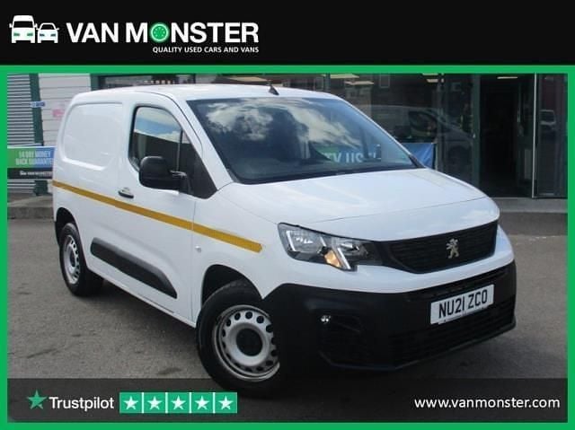White Used 2021 Peugeot Partner MPV | £7,698 (Good price) - Image 1/4