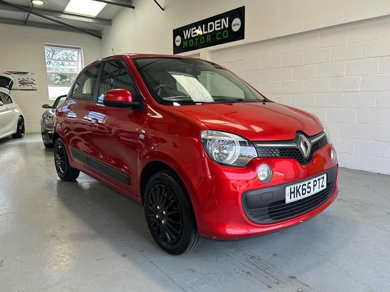 Red Used 2015 Renault Twingo Play Hatchback | £2,995 (Fair price) - Image 1/4