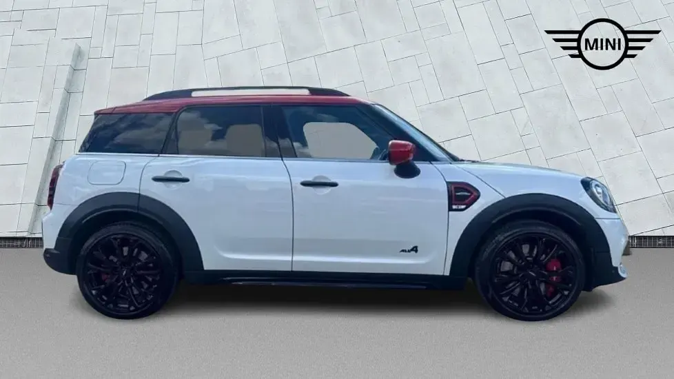 Used Mini John Cooper Works Countryman 302 HP (222 kW) 2023 White SUV