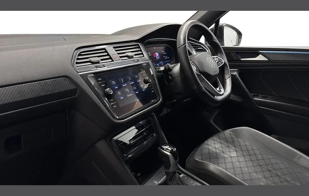 Used VW Tiguan Allspace R-line 150 HP (110 kW) 2023 Black SUV