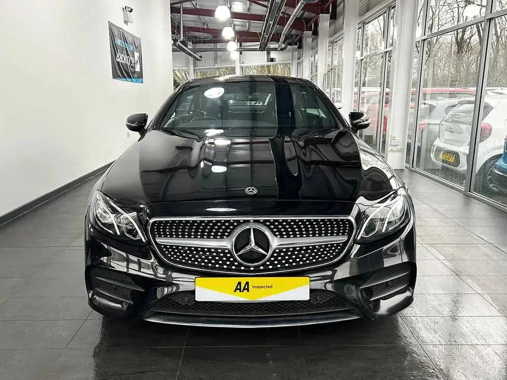Begagnad Mercedes E220 AMG Line Premium 194 HK (142 kW) 2018 Svart Sportkupé