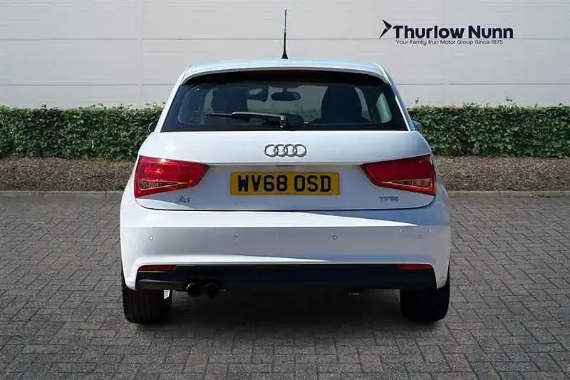 Usado Audi A1 Sportback Sport 125 HP (91 kW) 2018 Branco Citadino