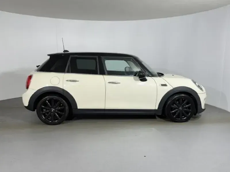 Used Mini Cooper Hatch 136 HP (100 kW) 2018 White Hatchback