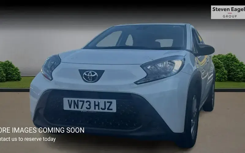 Used Toyota Aygo X PURE 72 HP (52 kW) 2025 SUV